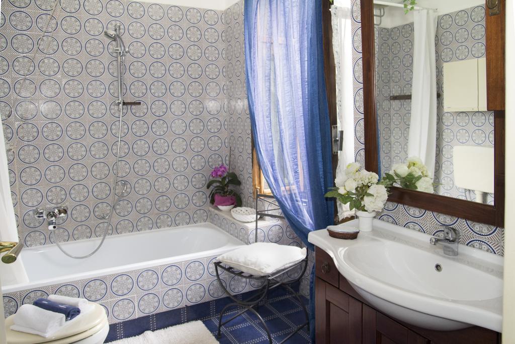 B&B Casa Carla Πινερόλο Δωμάτιο φωτογραφία